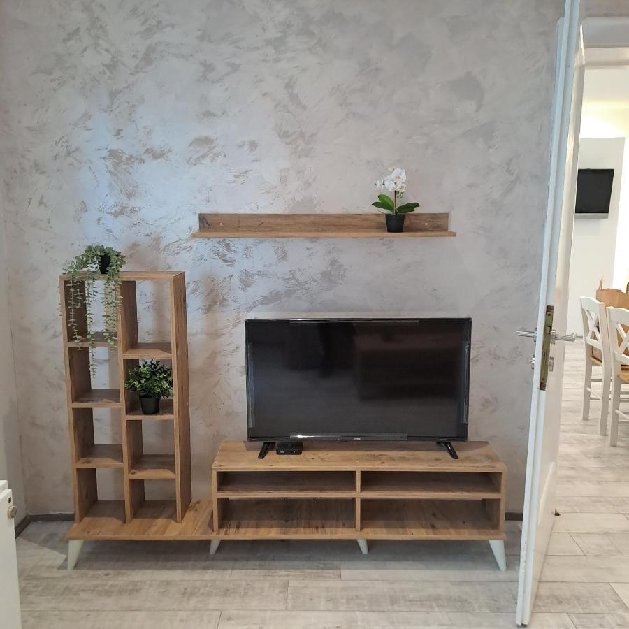 סמדרבו Apartman Centar Sd מראה חיצוני תמונה